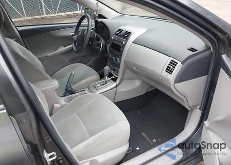 2011 Toyota Corolla Le z USA, uszkodzony, nr VIN 2T1BU4EE6BC639260